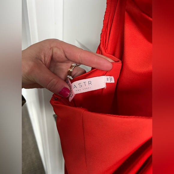 ASTR Geller Rushed Midi Dress - Picture 10 of 14